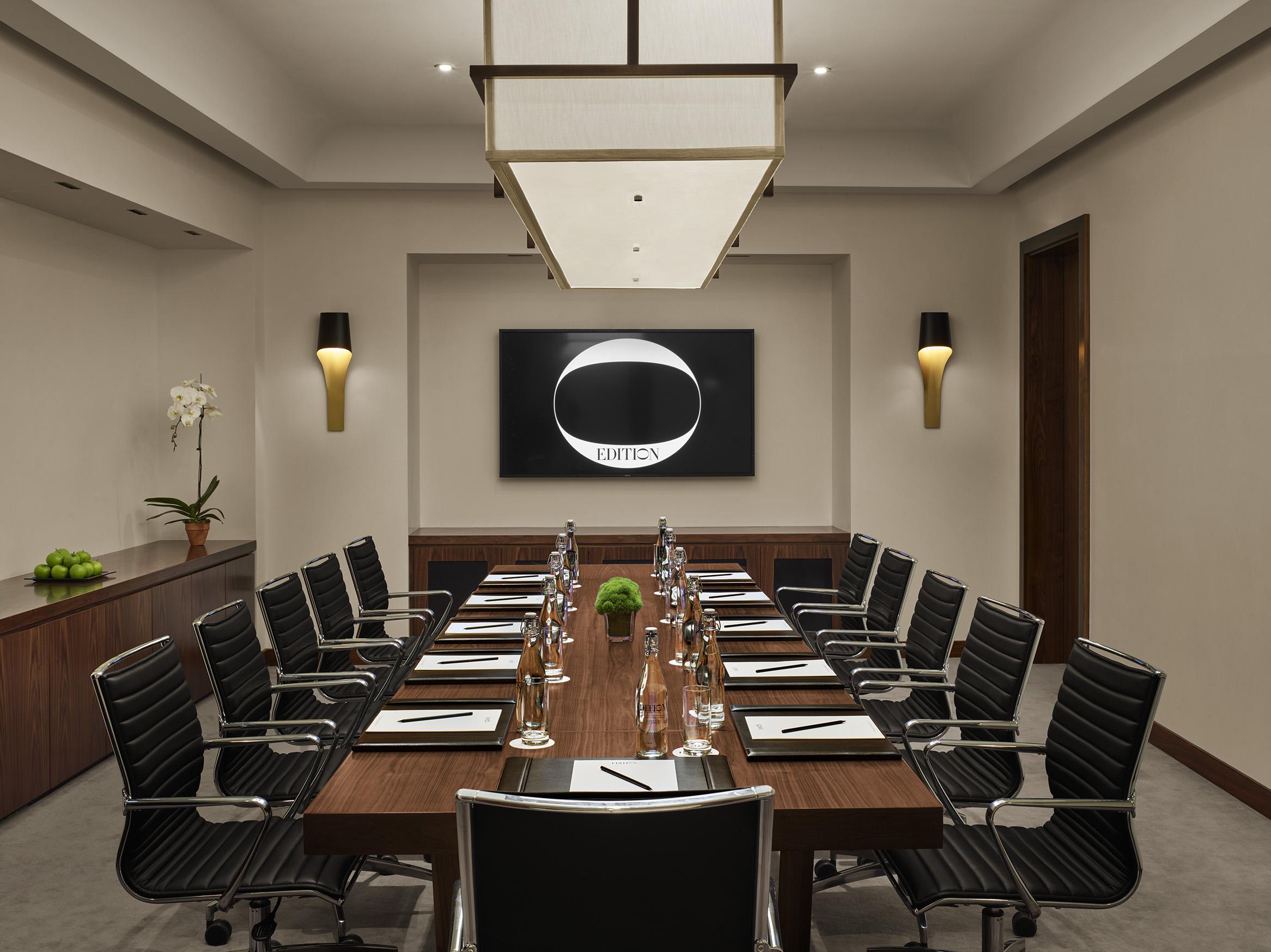 The Abu Dhabi Edition Exteriör bild Boardroom
